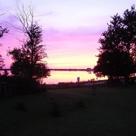 Mit Grosser Terrasse Und Herrlicher Aussicht *